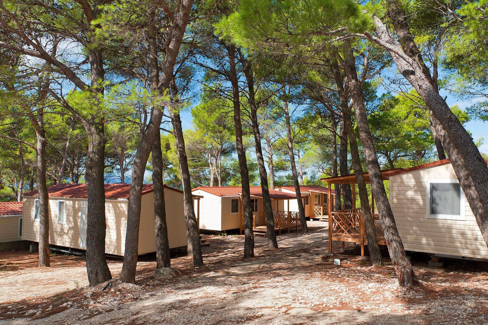 Mobile Homes Basko Polje Campground Baška Voda Buitenkant foto